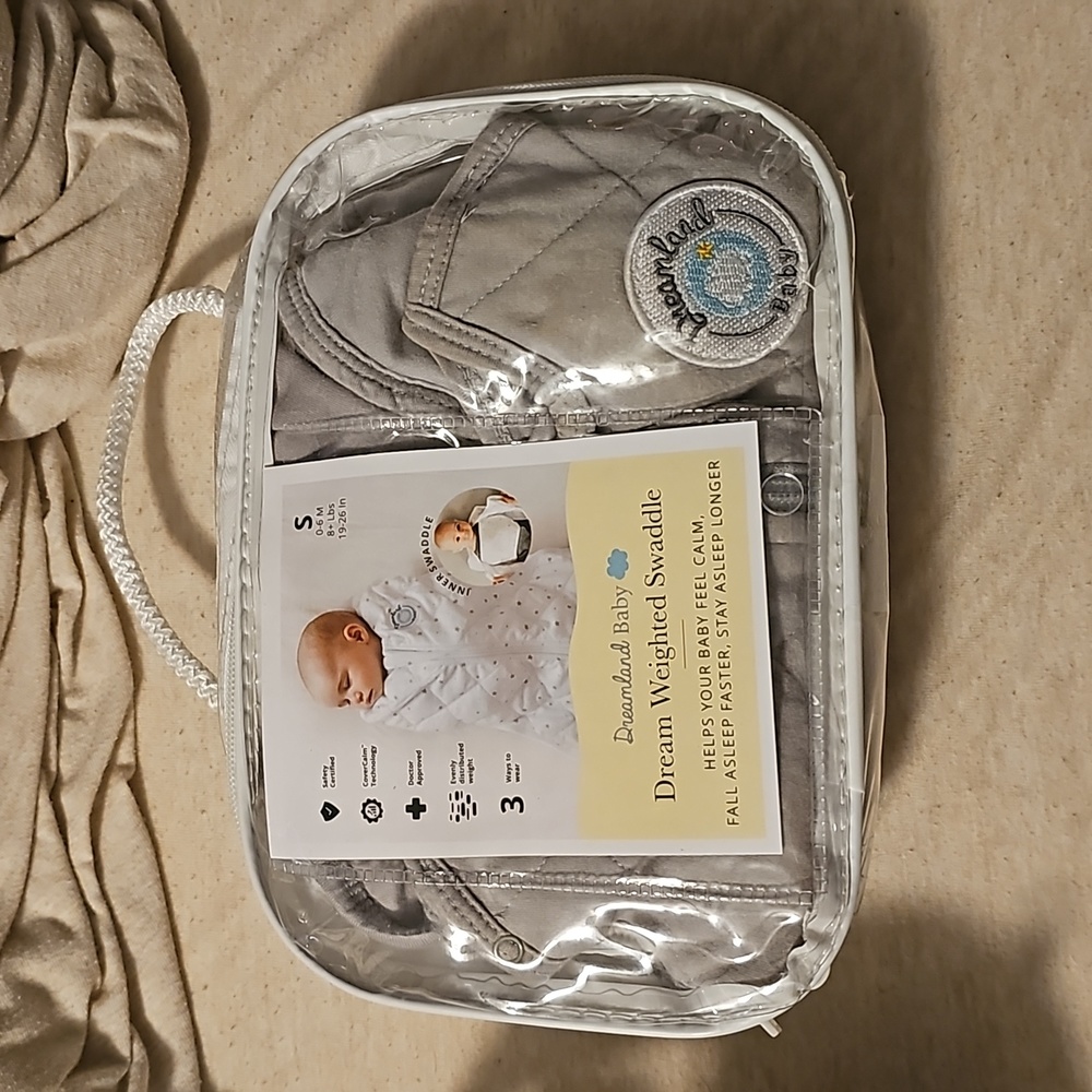Dreamland baby swaddle size S, in grey